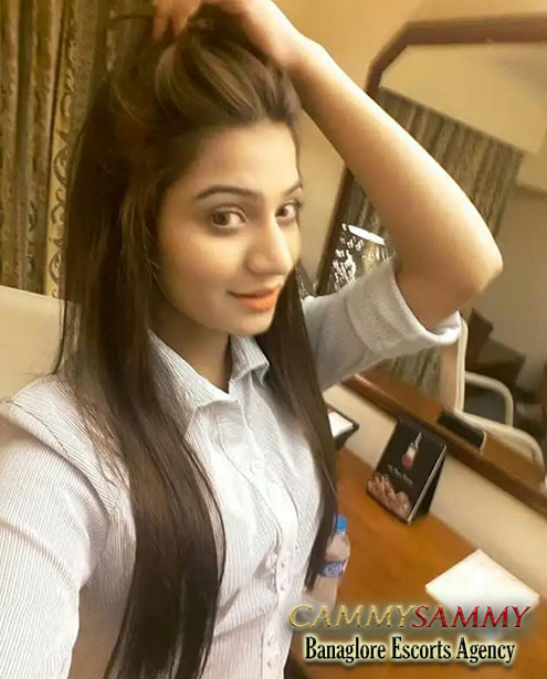 HOT BHABHI