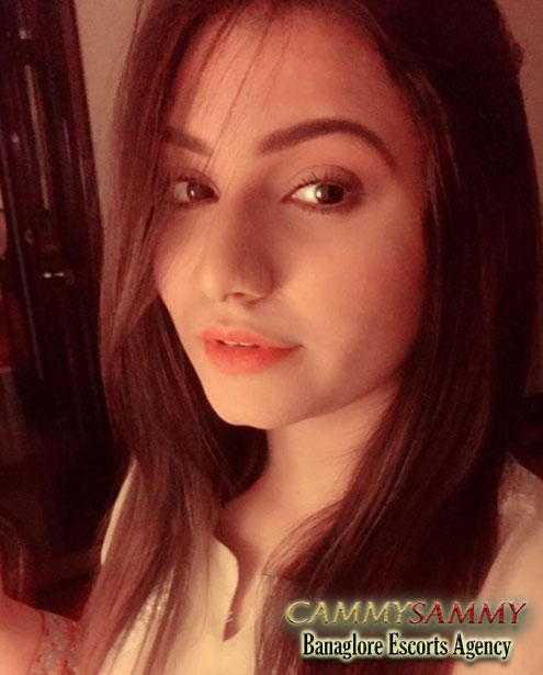 HOT BHABHI