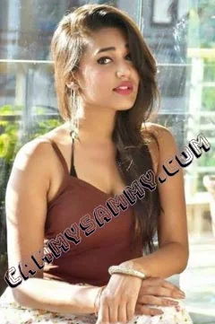 Pauli, slim call girl in Majestic, Bangalore